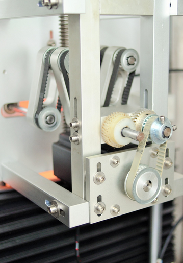 कॅप आणि बॉडी सीलिंग दोन डोक्यांसह आवरण लेबलिंग मशीन संकुचित करते