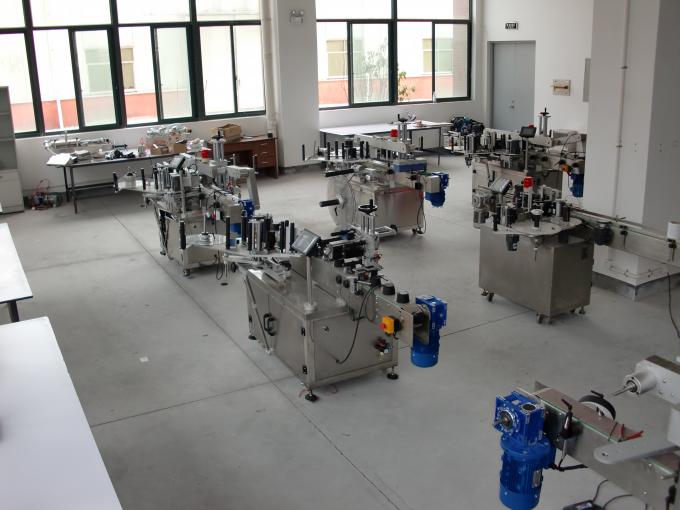 हाय स्पीड डबल साइड स्टिकर लेबलिंग मशीन हायड्रॉलिक तेल