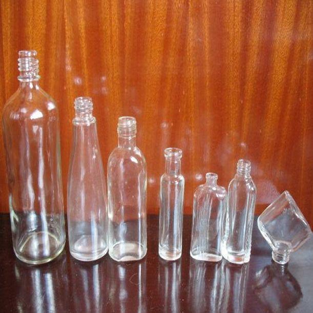 हाय स्पीड सर्वोत्तम किंमत एसयूएस 304 इकॉनॉमी स्वयंचलित सेल्फ hesडझिव्ह स्टिकर व्हायल लेबलिंग मशीन