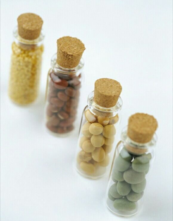 इंटेलिजेंट कंट्रोल एसयूएस 304 इकॉनॉमी ऑटोमॅटिक स्मॉल राउंड बॉटल व्हिअल लेबलिंग मशीन