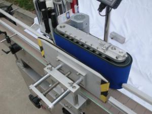 सीई साठी स्वयंचलित गोल बाटली लेबलिंग मशीन, कोरडे गोंद, लाकडी केस / एक्सपोर्ट पॅकिंग लेबलिंग मशीन