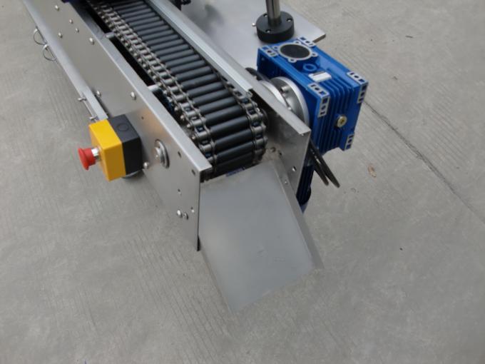 लिप स्टिक कॉस्मेटिक्ससाठी 12-25 मिमी व्यासाची गोल बाटली सेल्फ अ‍ॅडझिव्ह स्टिकर स्वयंचलित लेबलिंग मशीन