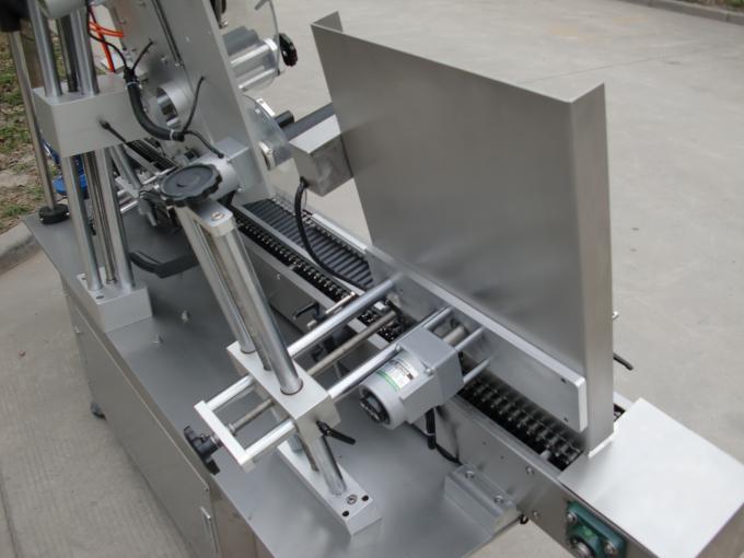 कॉस्मेटिक्ससाठी हाय स्पीड लहान गोल कॅनचे लेबल अ‍ॅडझिव्ह मशीन, डोळ्याच्या काळी बाटलीचे लेबल स्टिकर मशीन