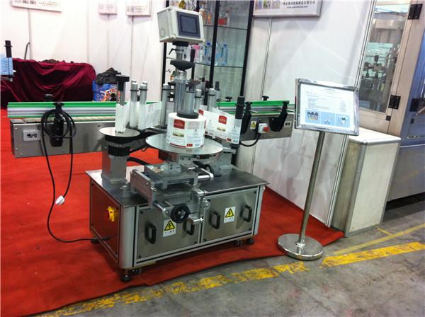 हमी खरबूज / ड्रॅगन फळाचा रस गोल बाटली स्टिकर लेबलिंग मशीन पेय फील्ड