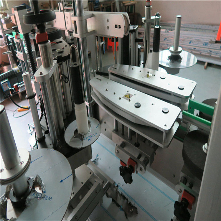 चीन पूर्णपणे स्वयंचलित स्टिकर लेबलिंग मशीन / सेल्फ अ‍ॅडझिव्ह लेबलिंग मशीन पुरवठादार