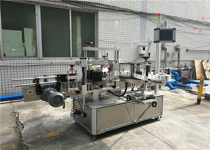 फ्लॅट बाटलीसाठी सेल्फ अॅडझिव्ह लेबलिंग मशीन, बाटल्यांसाठी लेबल अॅप्लिकेटर मशीन